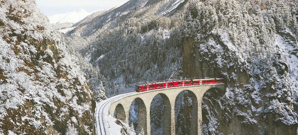 Die Schweizer Bahn in den Bergen