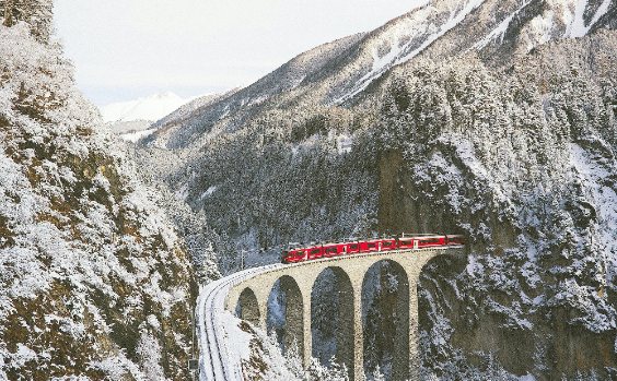 Die Schweizer Bahn in den Bergen